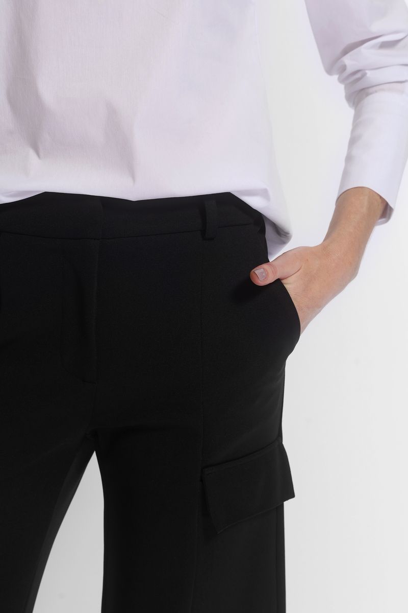 calca-malha-tech-estruturada-meio-pantolona---preto-0000579901_4