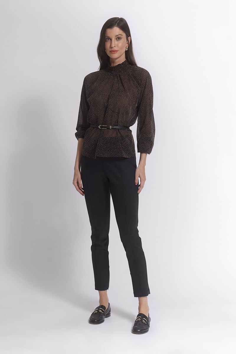 blusa-chifon-poa-em-flocado-e-punho-com-lastex---preto-0000574201_2