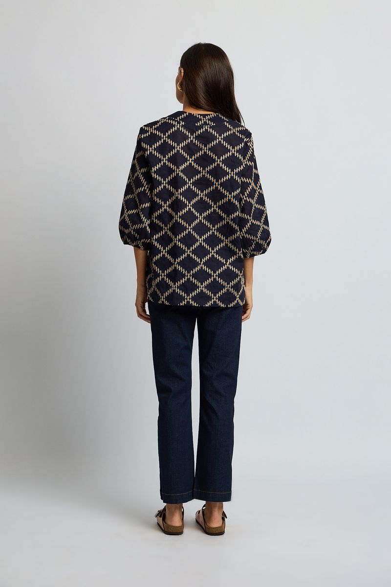 blusa-decote-v-bordado---marinho-0000605901_4