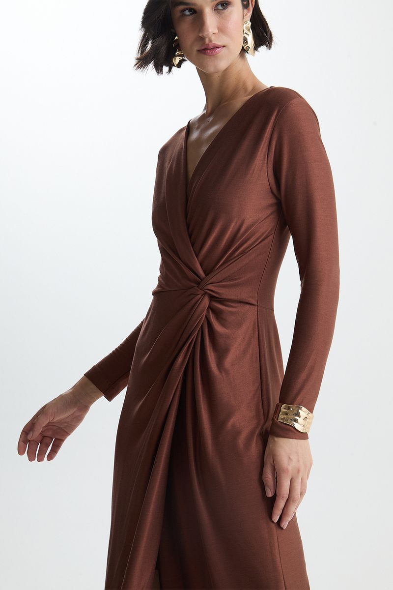 vestido-malha-longo-torcido---marrom-0000627401_4