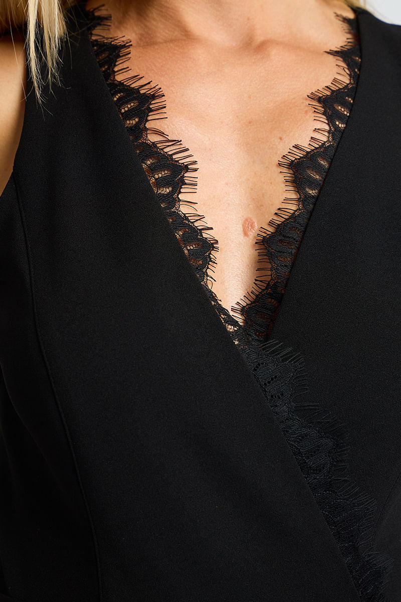 macacao-malha-crepe-decote-com-renda---preto-0000604301_3