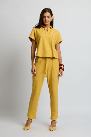 calca-malha-com-bolsos---amarelo-0000610001_1