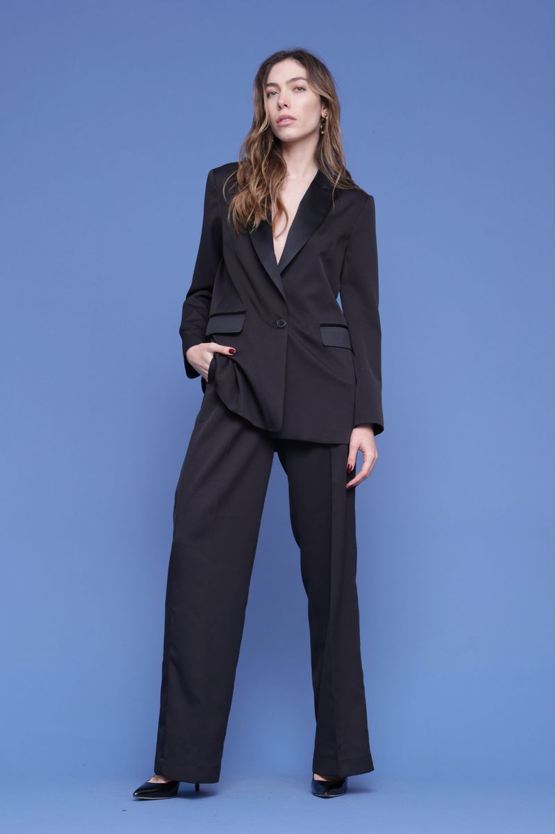 4383-PRETO-2-scaled