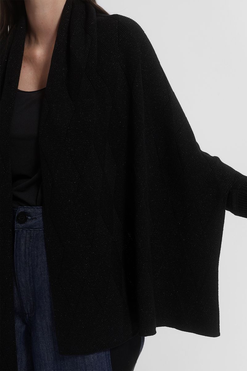 5850-PONCHO-PRETO.4