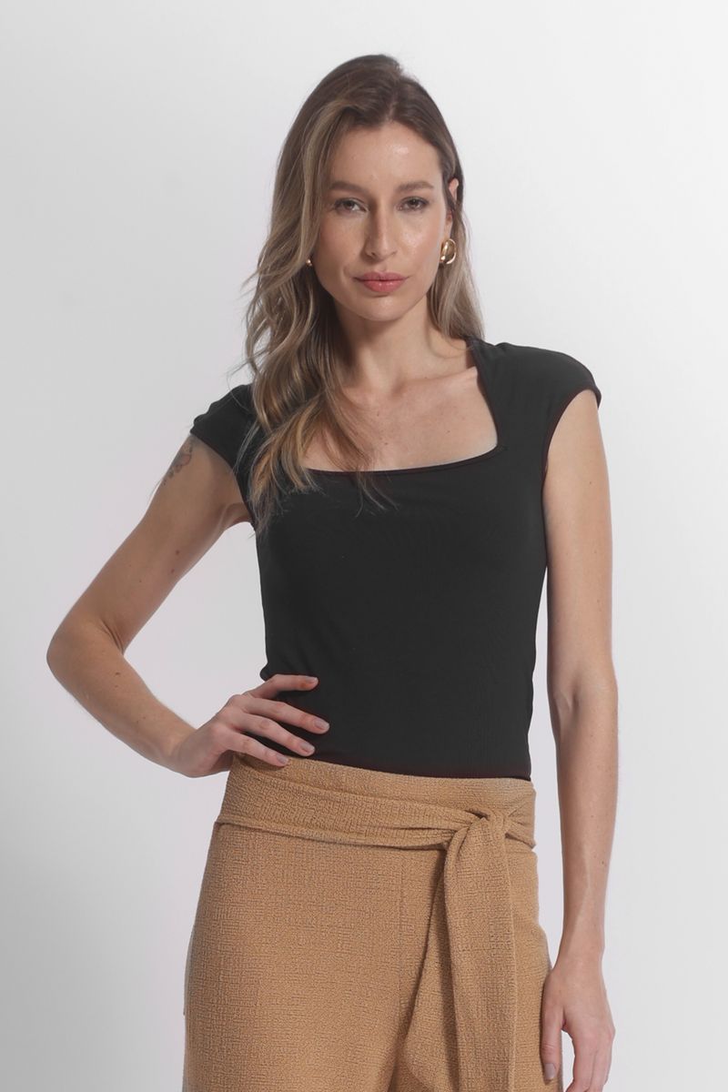 5823-BLUSA-PRETA.1-1