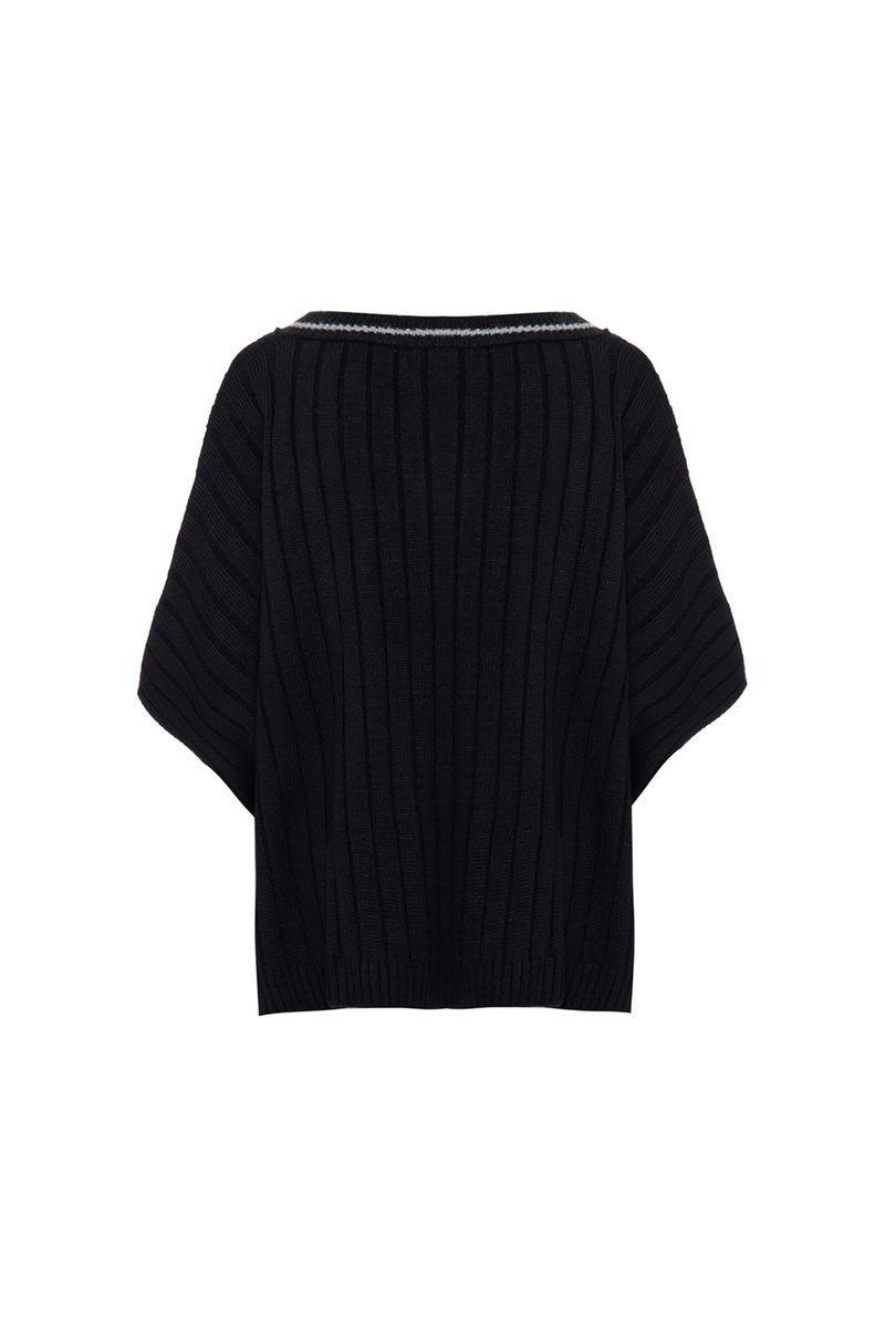 3902-PONCHO-PRETO-2