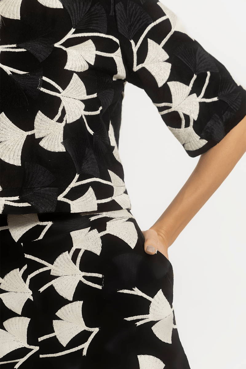 5644-BLUSA-PRETA.DETALHES